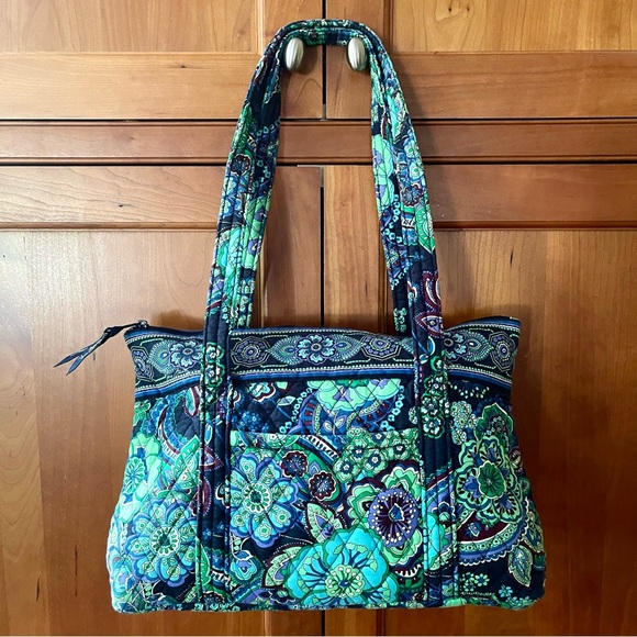 Vera Bradley Paisley Print Quilted Tote & Shoulder Bag & Sunglass Case Set - Picture 12 of 12